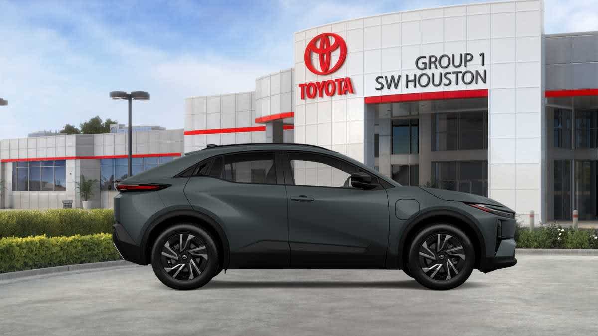 2026 Toyota C-HR photo 9 of 28