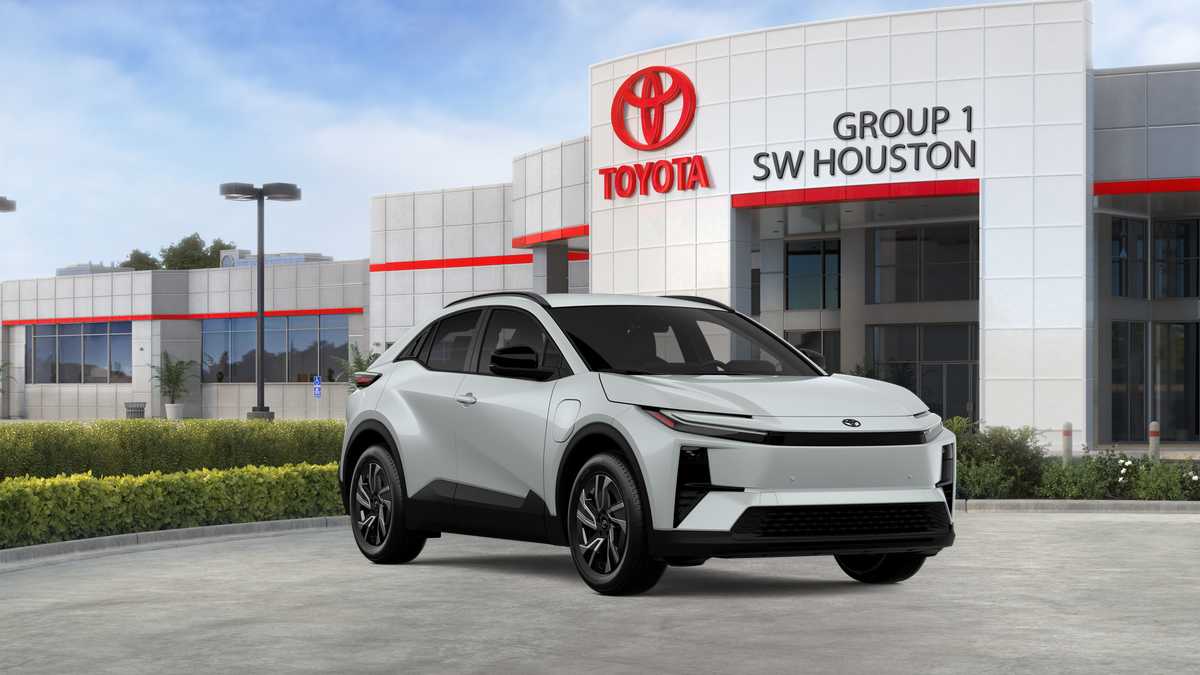 2026 Toyota C-HR photo 28 of 30