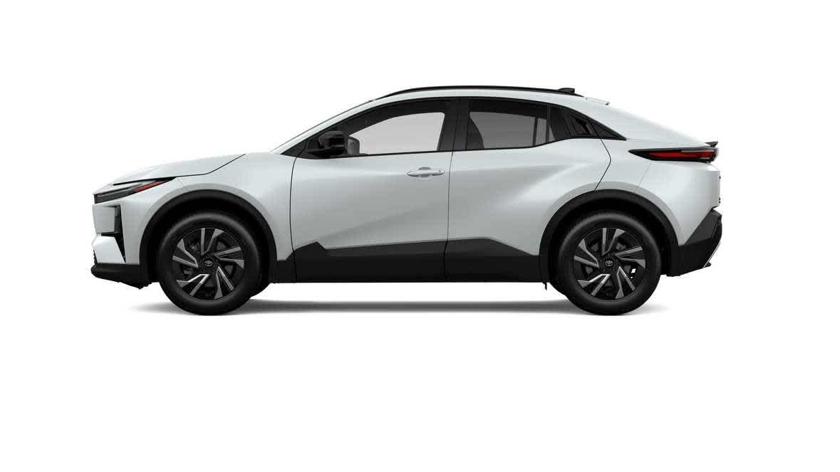 2026 Toyota C-HR photo 24 of 39