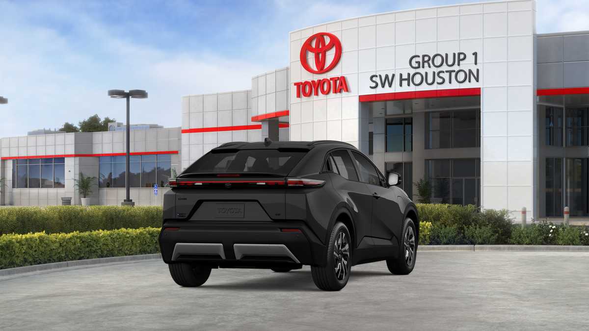 2026 Toyota C-HR photo 22 of 26
