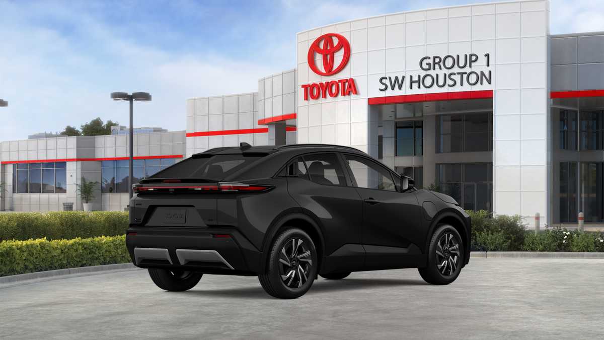 2026 Toyota C-HR photo 23 of 26