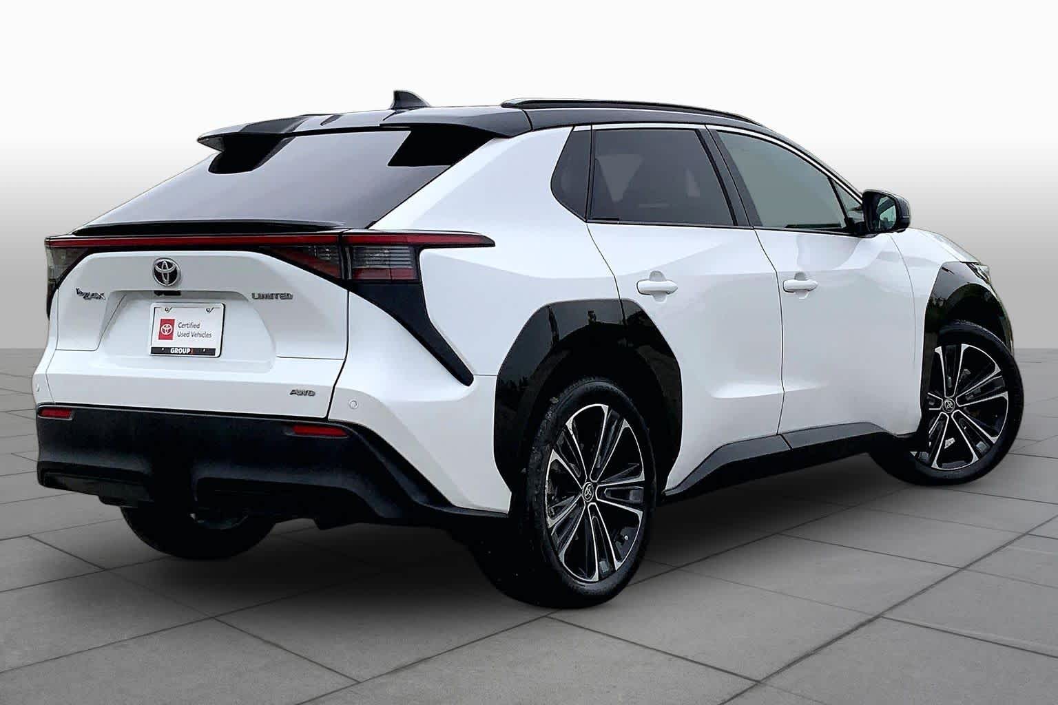 2023 Toyota bZ4X Limited - 11