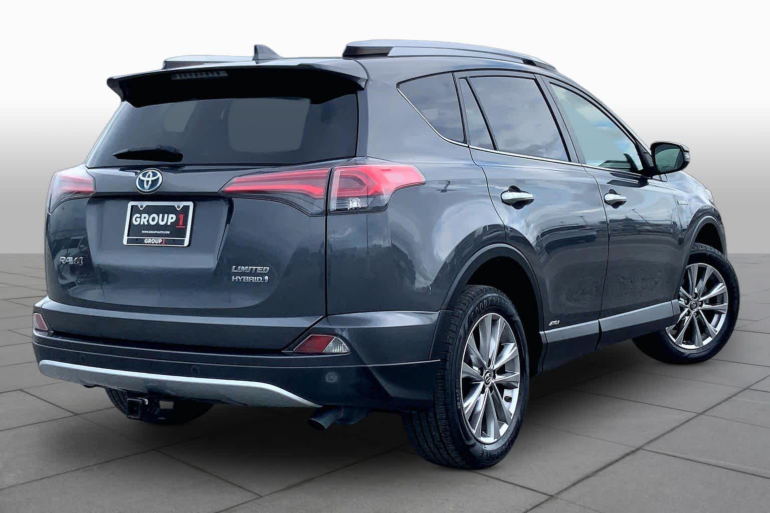 2016 Toyota RAV4 Hybrid photo 13 of 36