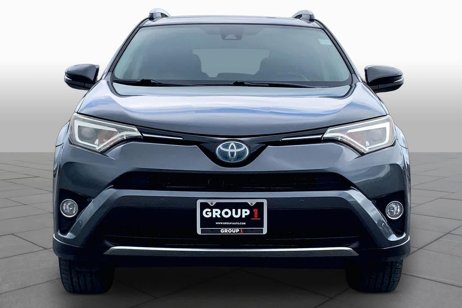 2016 Toyota RAV4 Hybrid photo 4 of 36