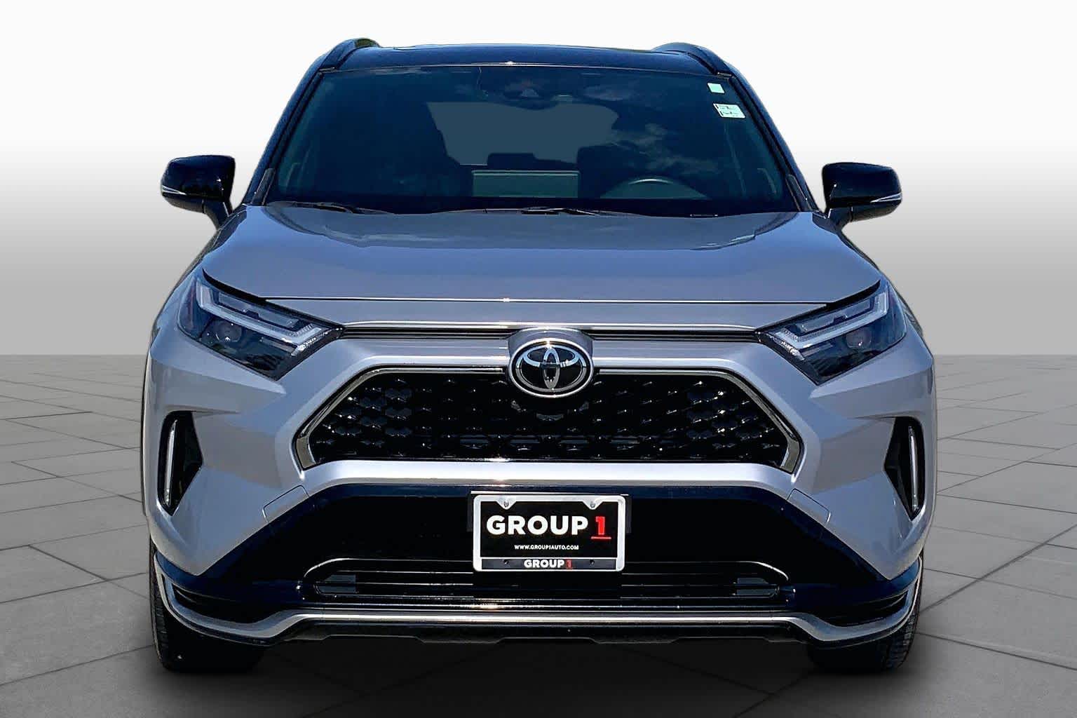 2025 Toyota RAV4 Plug-In Hybrid photo 4 of 36