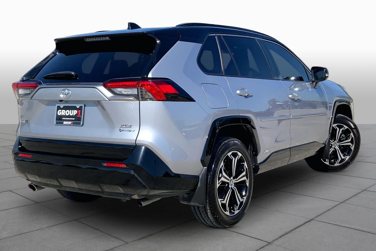 2025 Toyota RAV4 Plug-In Hybrid photo 13 of 36