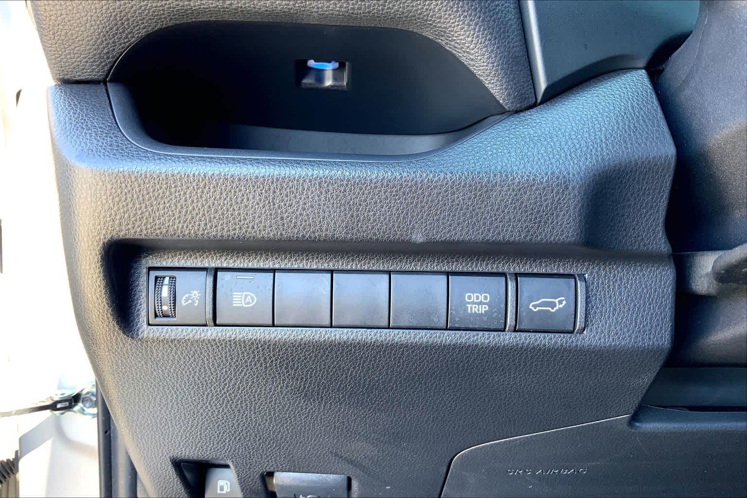 2025 Toyota RAV4 Plug-In Hybrid photo 33 of 36