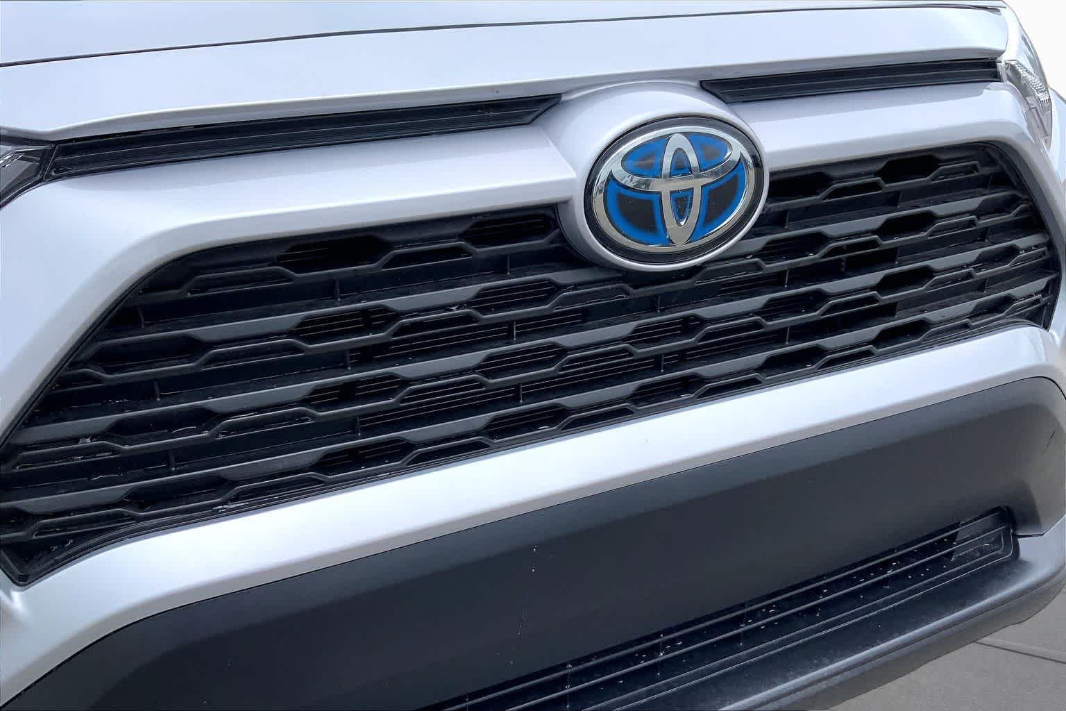 2024 Toyota RAV4 Hybrid XLE Silver Sky Metallic at Westside Kia