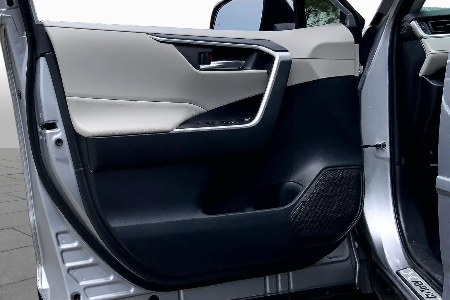 2024 Toyota RAV4 Hybrid XLE Silver Sky Metallic at Westside Kia