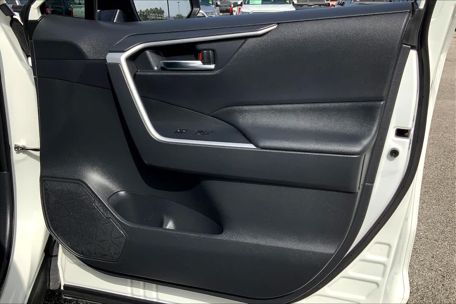 2022 Toyota RAV4 Hybrid XLE White at Group 1 Toyota Southwest