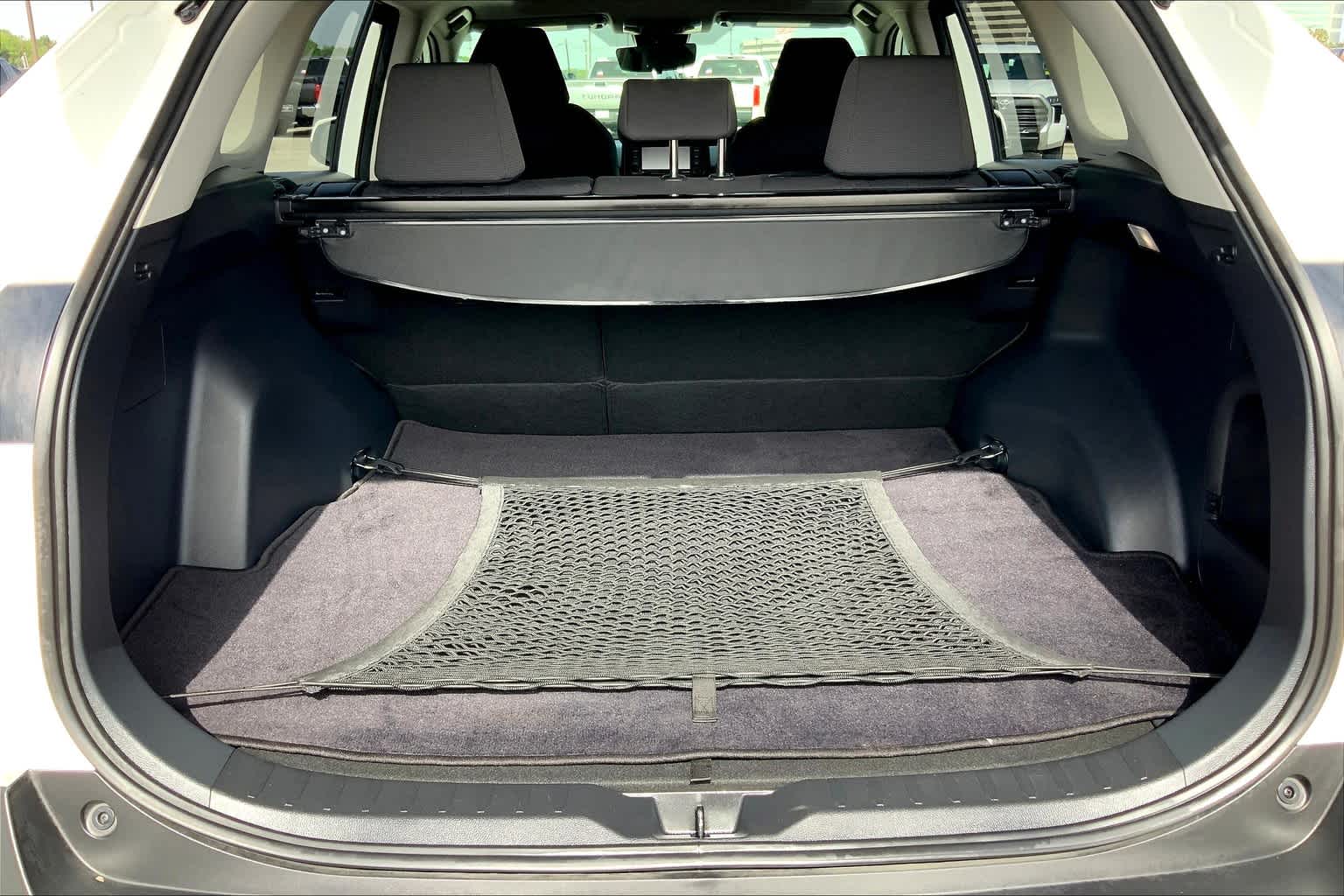 2022 Toyota RAV4 Hybrid XLE White at Group 1 Toyota Southwest