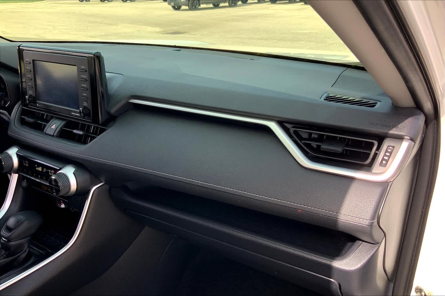2022 Toyota RAV4 Hybrid XLE White at Group 1 Toyota Southwest