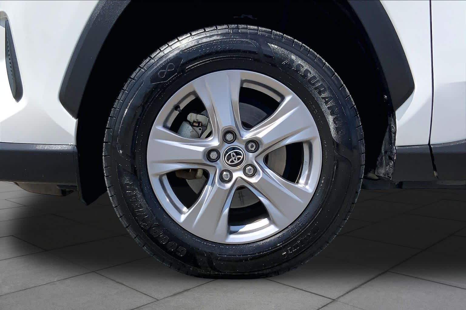 2022 Toyota RAV4 Hybrid XLE White at Texan GMC Buick