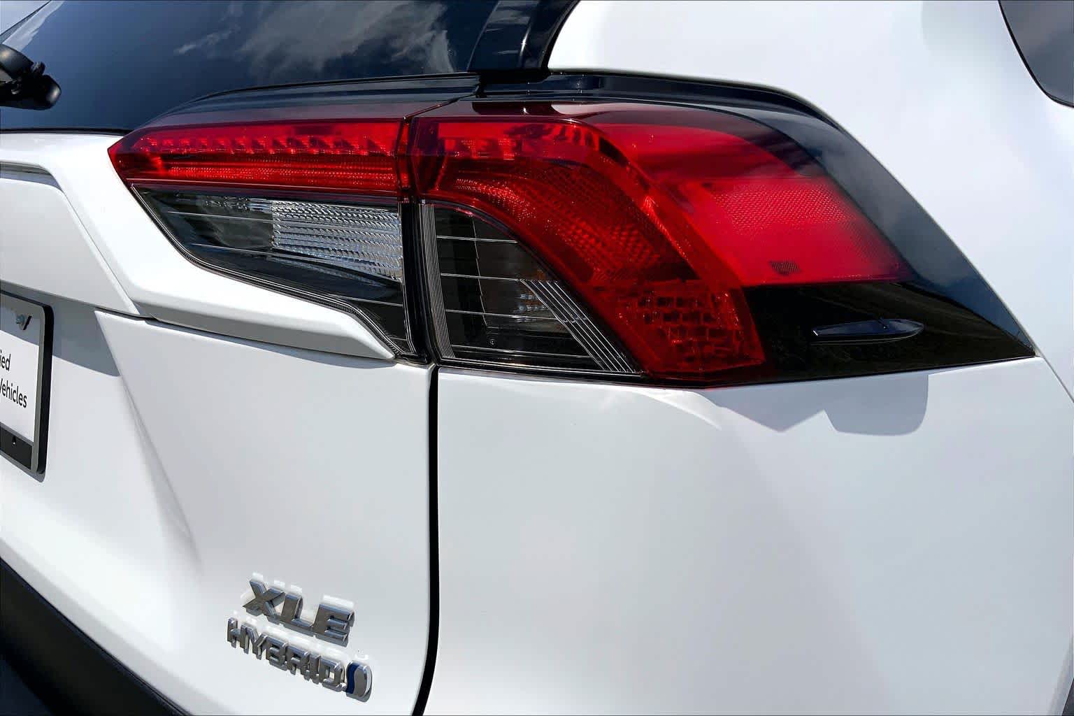 2022 Toyota RAV4 Hybrid XLE White at Texan GMC Buick