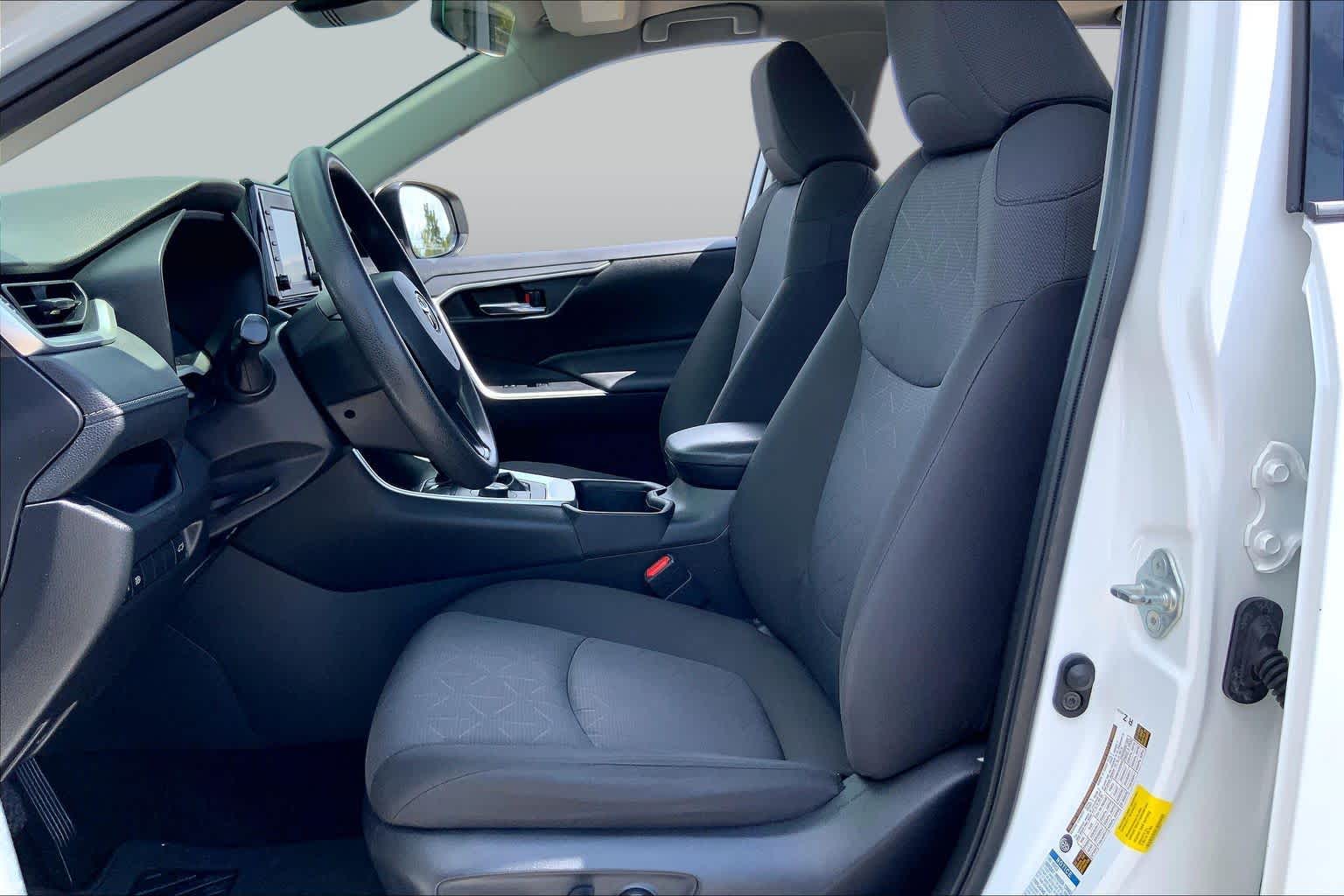 2022 Toyota RAV4 Hybrid XLE White at Texan GMC Buick