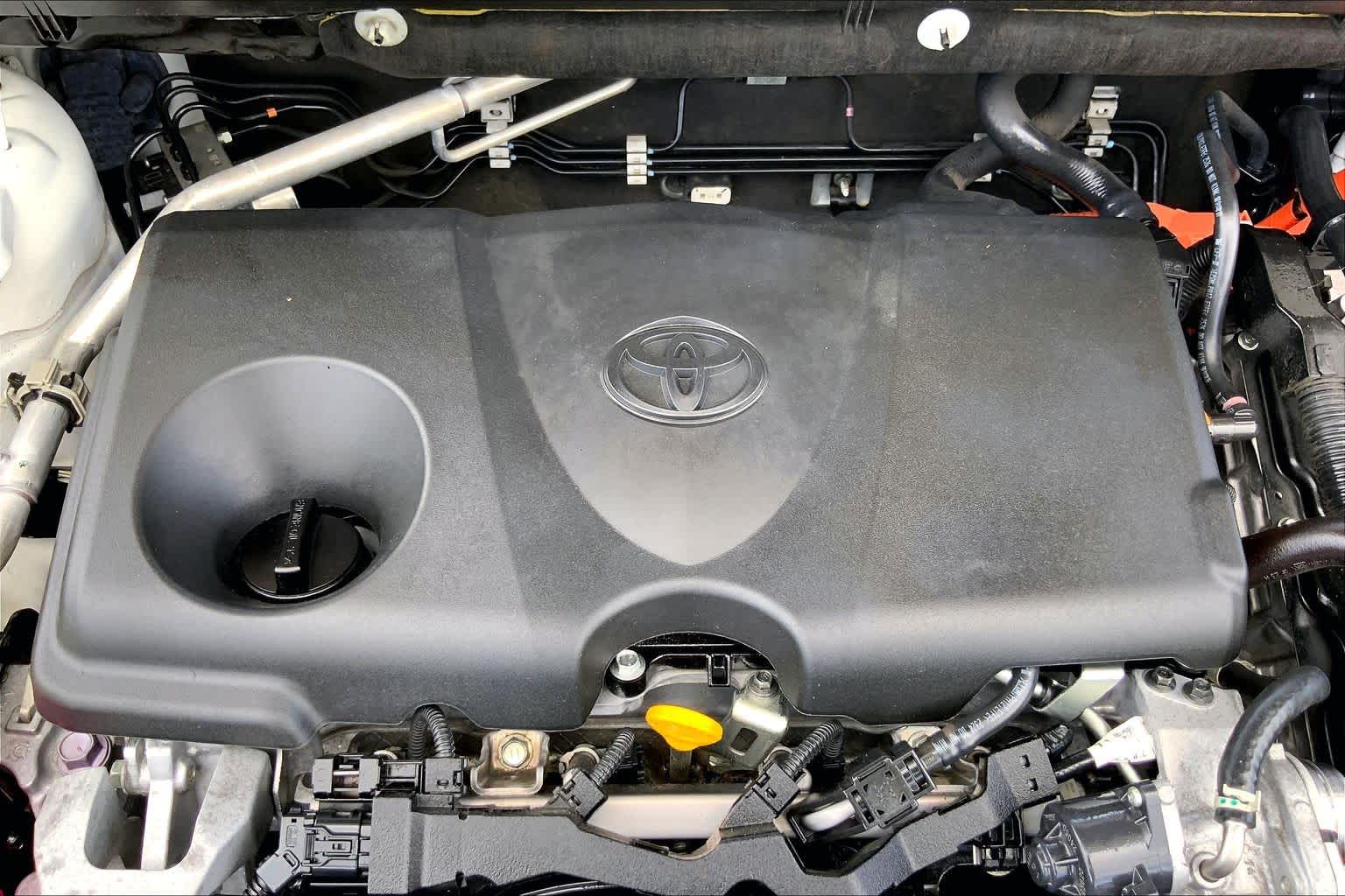 2022 Toyota RAV4 Hybrid XLE White at Texan GMC Buick