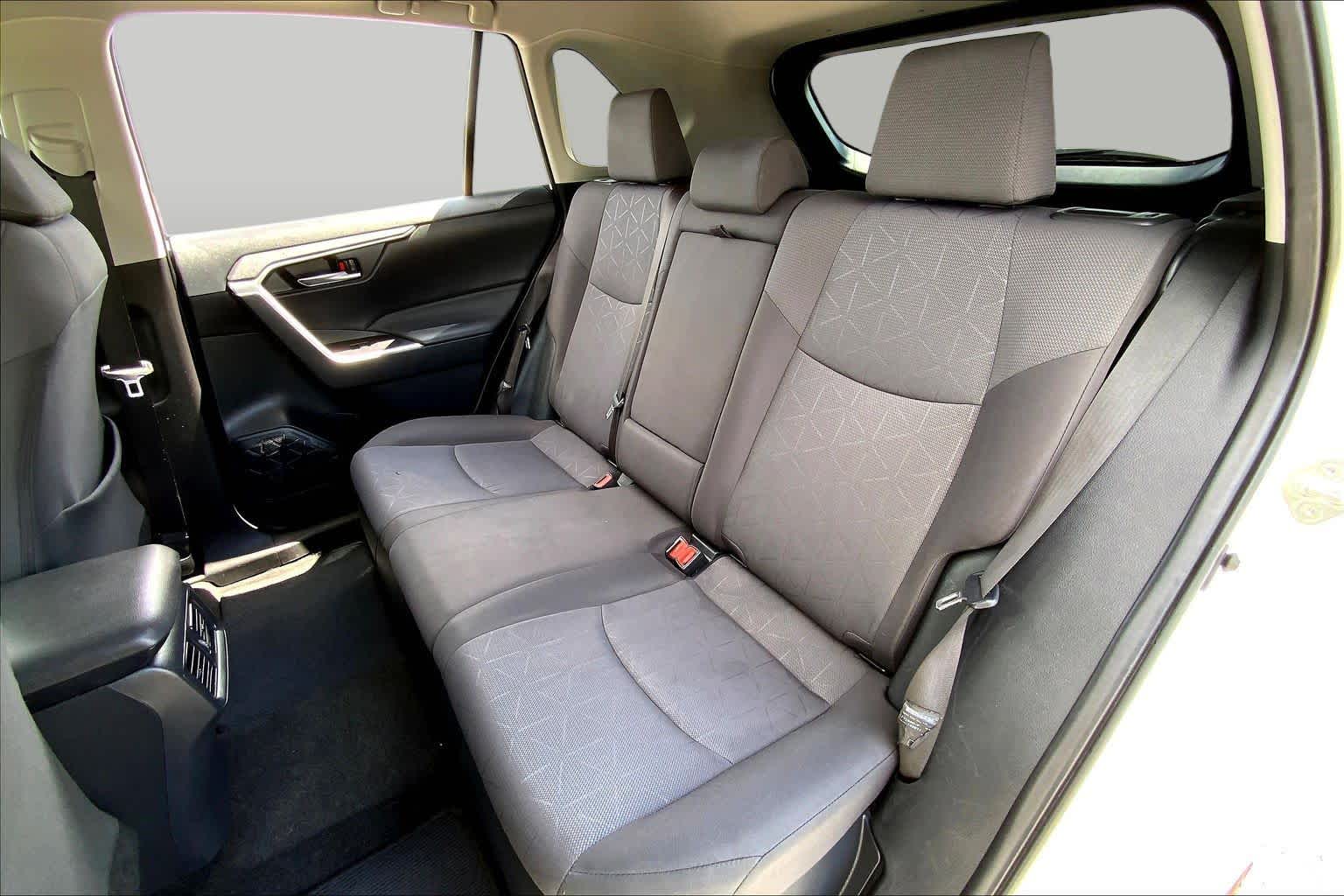 2022 Toyota RAV4 Hybrid XLE White at Texan GMC Buick