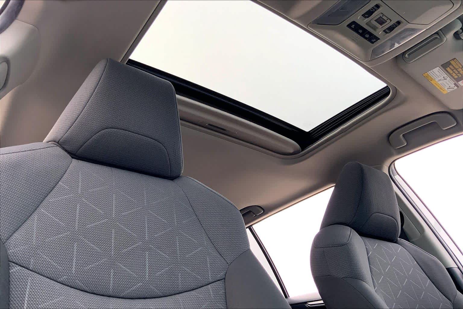2019 Toyota RAV4 XLE Super White at Group 1 Toyota Southwest