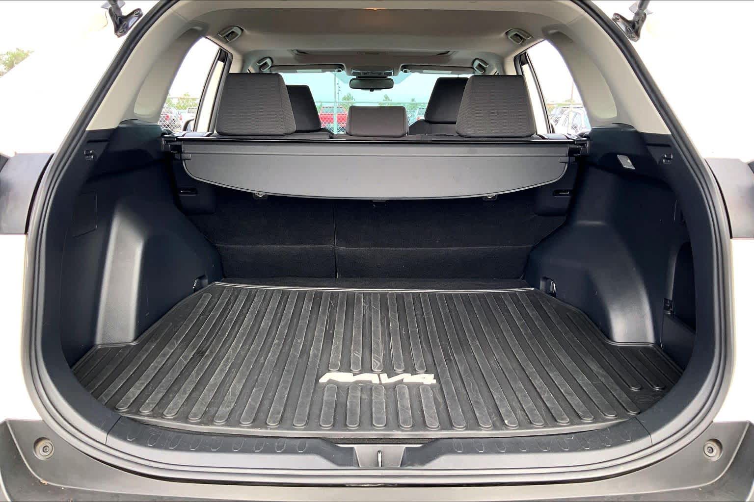 2019 Toyota RAV4 XLE Super White at Group 1 Toyota Southwest