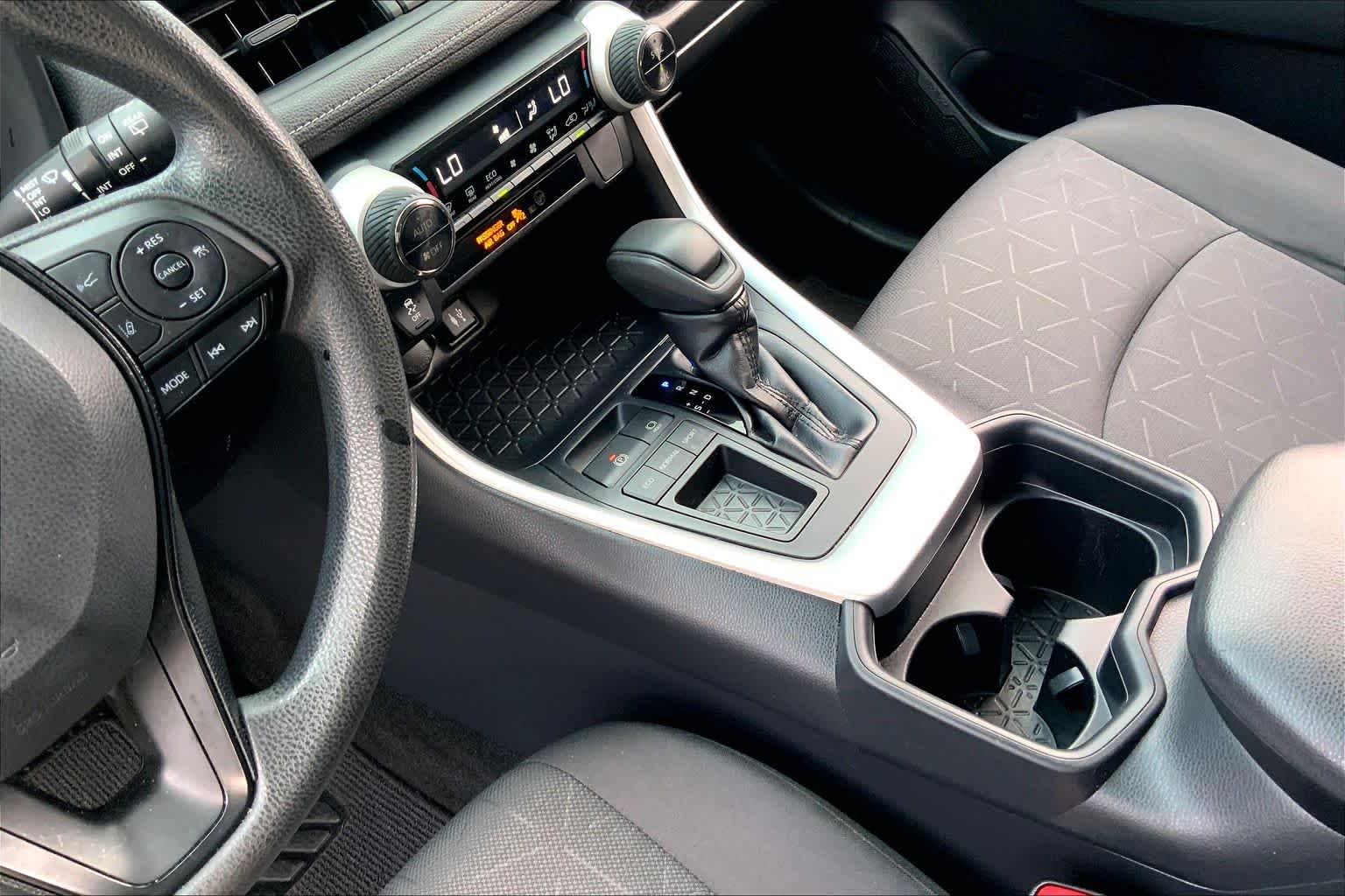 2019 Toyota RAV4 XLE Super White at Group 1 Toyota Southwest