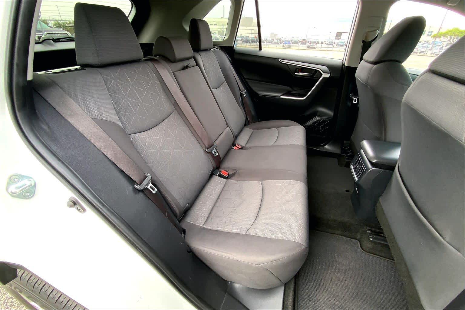 2019 Toyota RAV4 XLE Super White at Group 1 Toyota Southwest