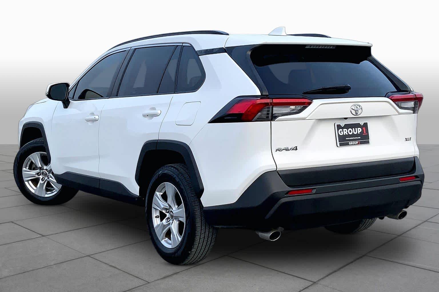 2019 Toyota RAV4 XLE Super White at Group 1 Toyota Southwest