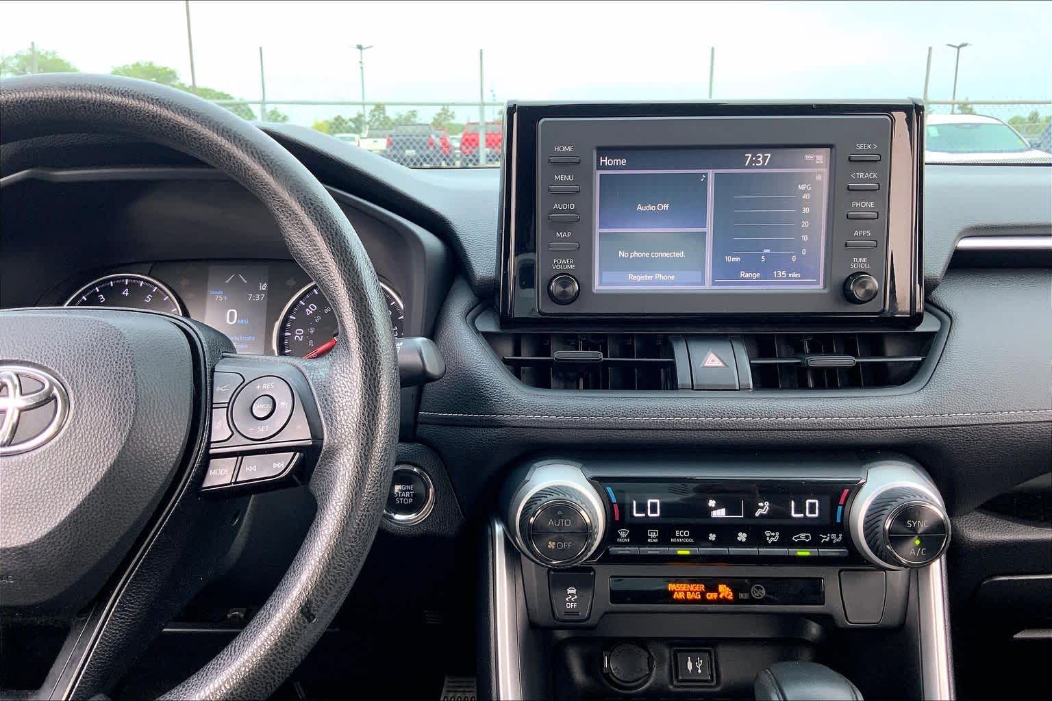 2019 Toyota RAV4 XLE Super White at Group 1 Toyota Southwest
