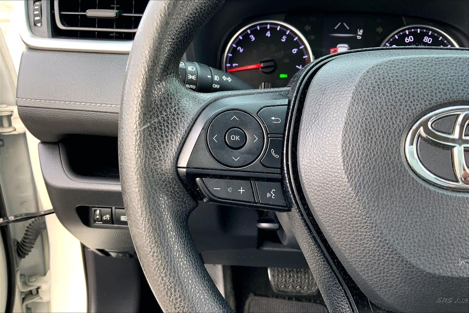 2019 Toyota RAV4 XLE Super White at Group 1 Toyota Southwest