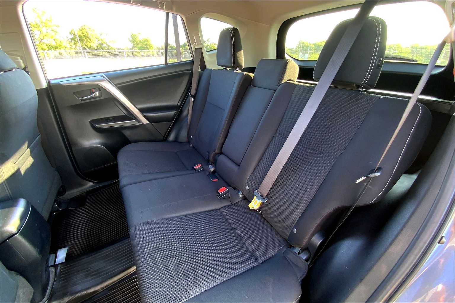 2016 Toyota RAV4 XLE Magnetic Gray Metallic at Group 1 Toyota Southwest