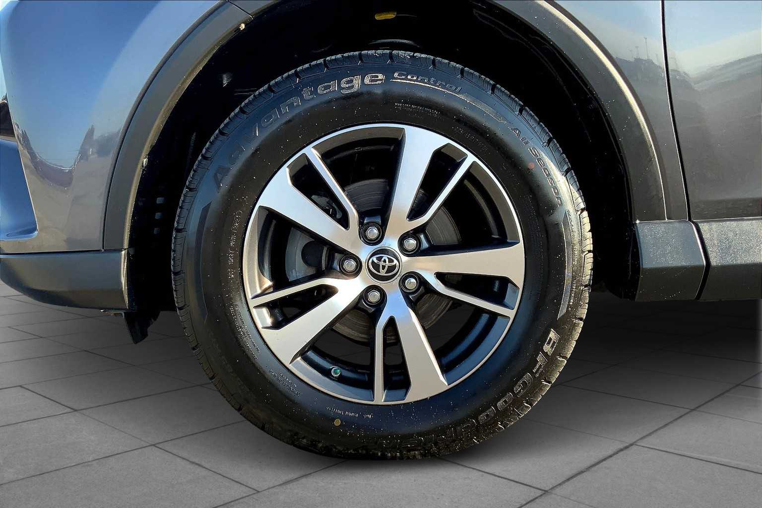 2016 Toyota RAV4 XLE Magnetic Gray Metallic at Group 1 Toyota Southwest