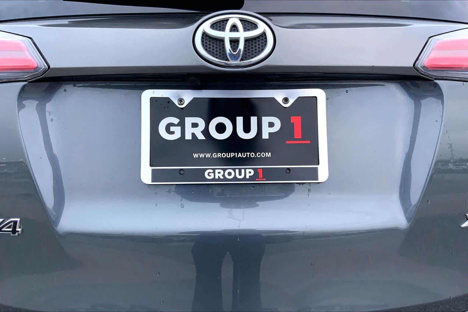 2017 Toyota RAV4 photo 30 of 36