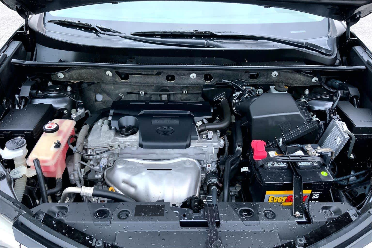 2017 Toyota RAV4 photo 31 of 36