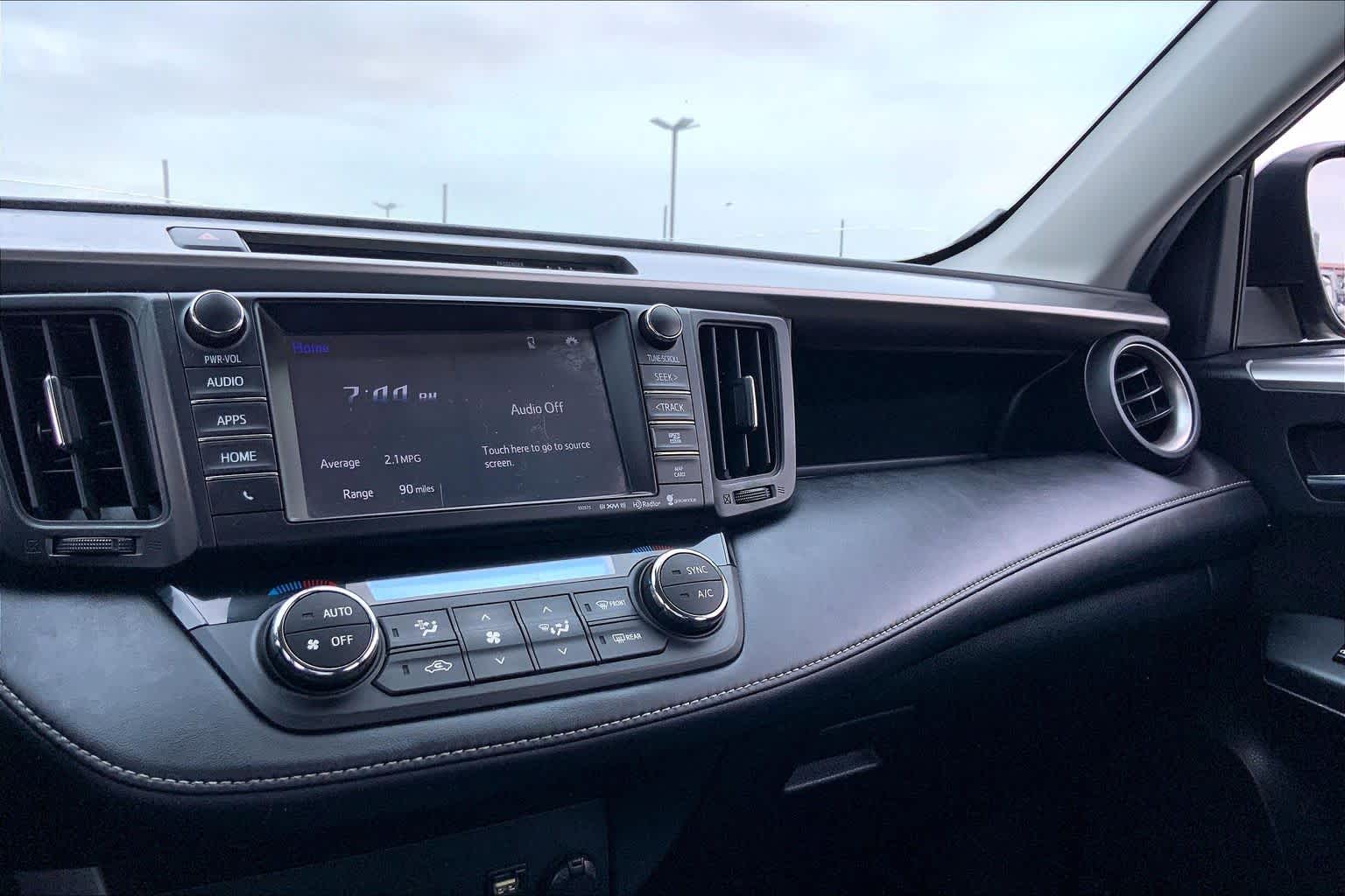 2017 Toyota RAV4 photo 35 of 36
