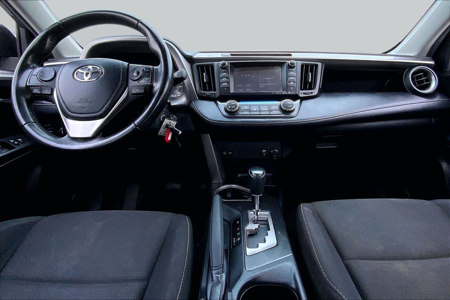 2017 Toyota RAV4 photo 15 of 36