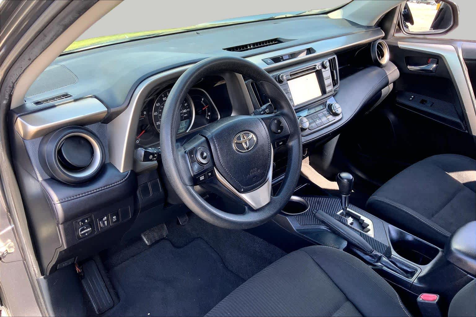 2015 Toyota RAV4 XLE Magnetic Gray Metallic at Beck & Masten Kia