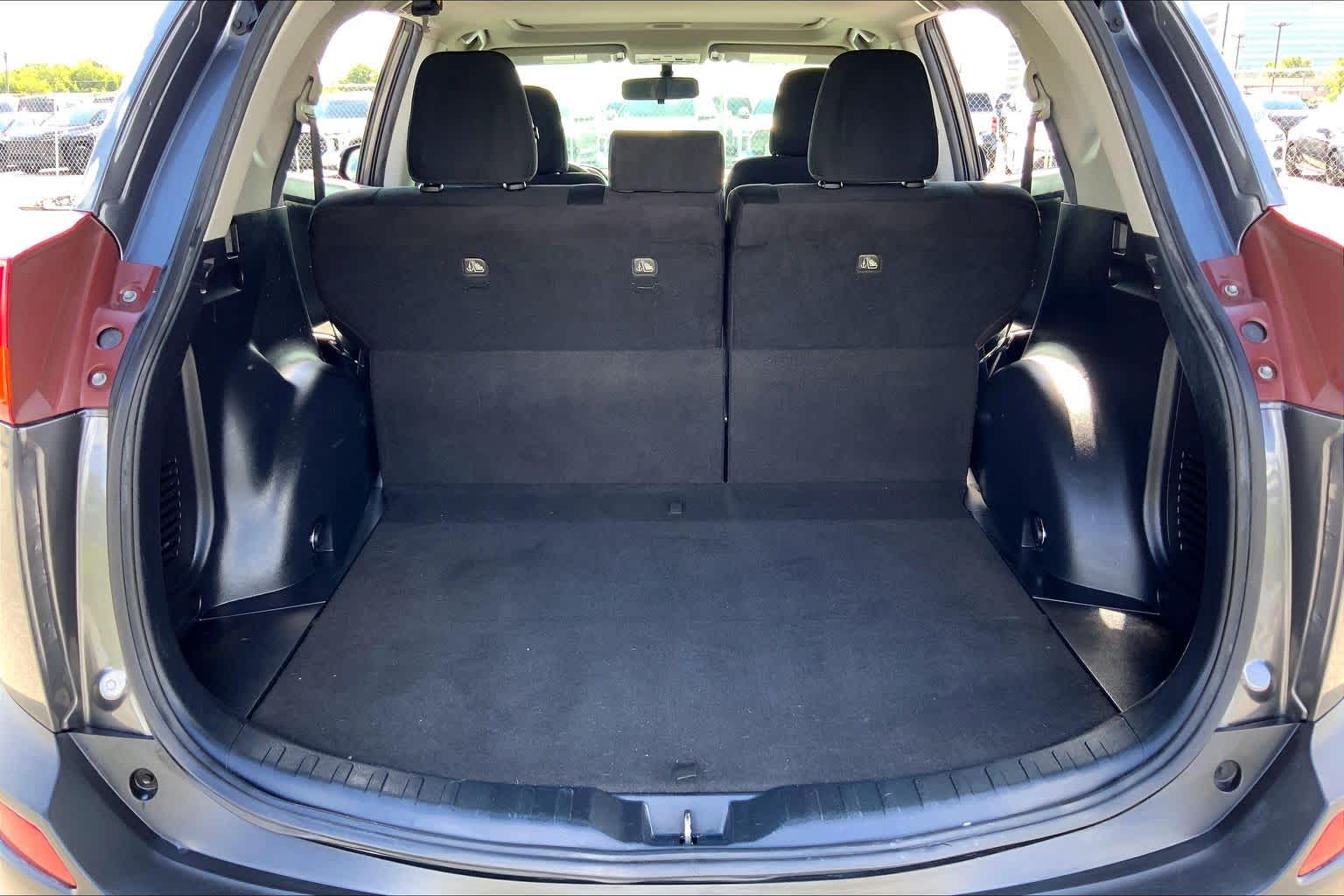 2015 Toyota RAV4 XLE Magnetic Gray Metallic at Beck & Masten Kia