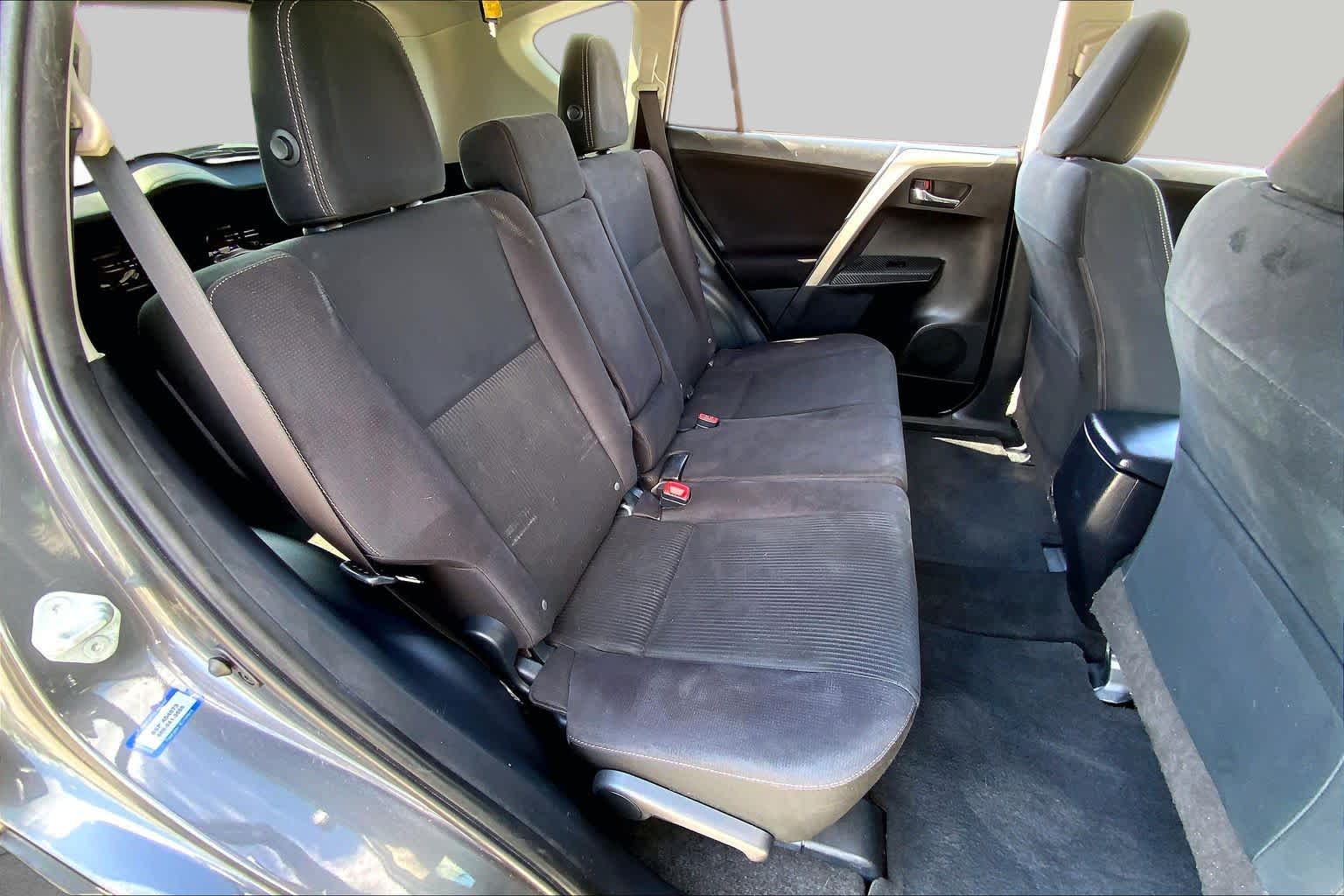 2015 Toyota RAV4 XLE Magnetic Gray Metallic at Beck & Masten Kia