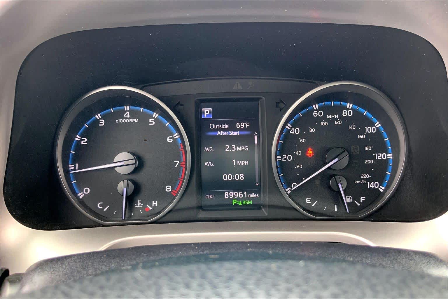 2018 Toyota RAV4 photo 25 of 36