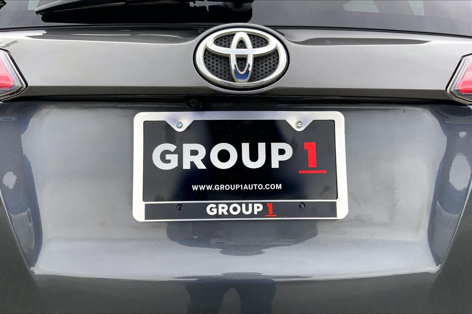 2018 Toyota RAV4 photo 30 of 36
