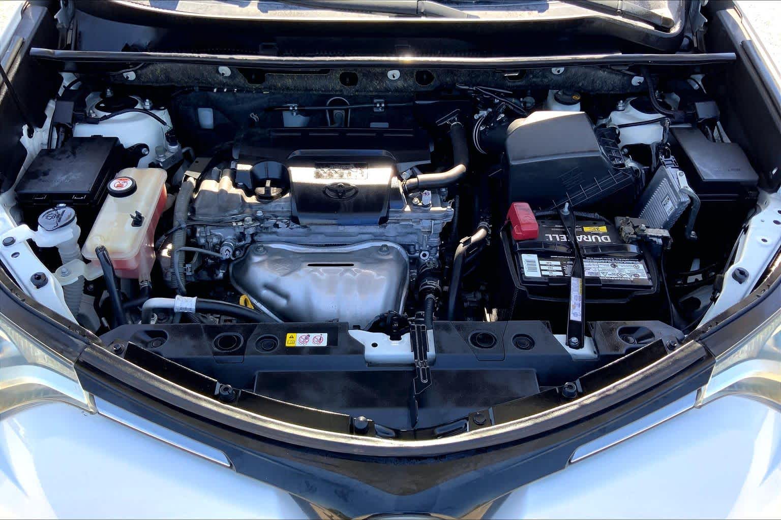 2018 Toyota RAV4 photo 31 of 36