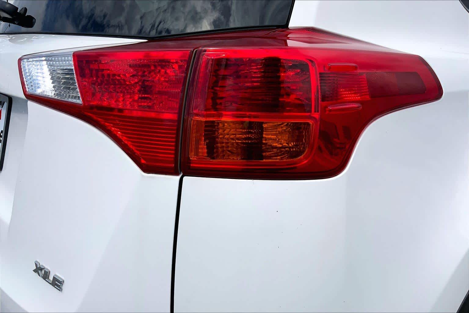 2013 Toyota RAV4 photo 10 of 36