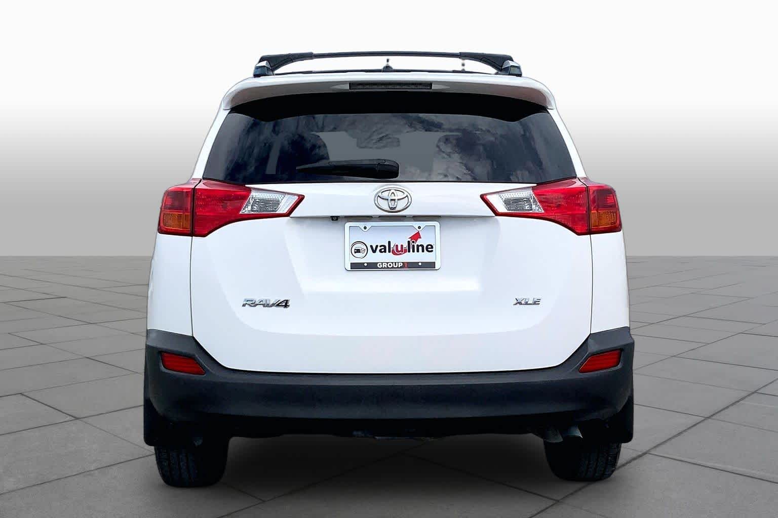 2013 Toyota RAV4 photo 5 of 36