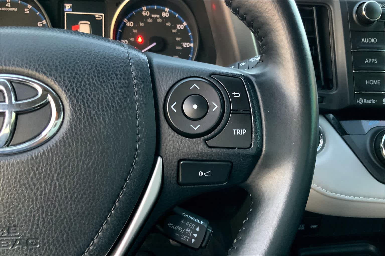 2018 Toyota RAV4 photo 24 of 35
