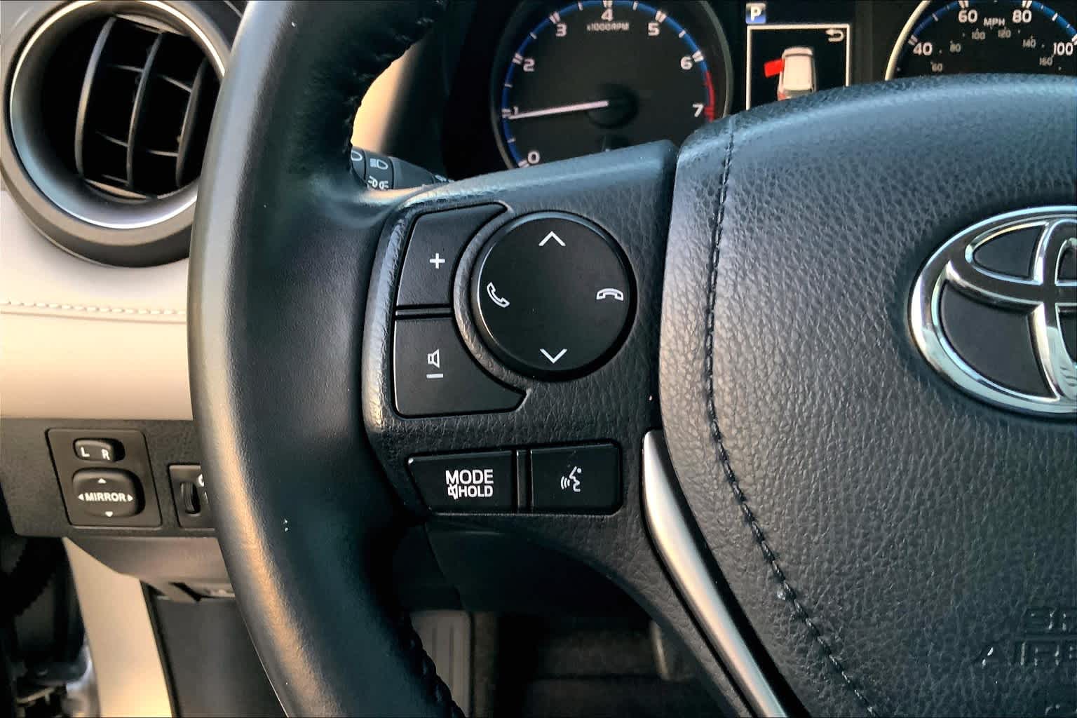 2018 Toyota RAV4 photo 23 of 35