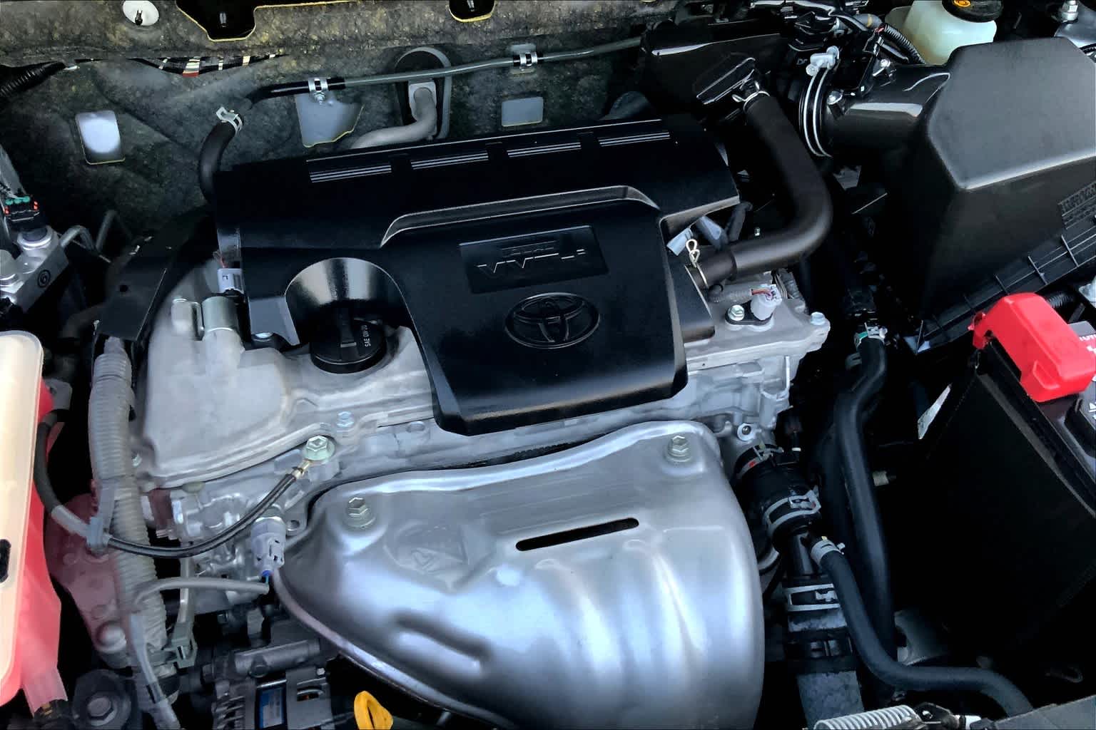 2018 Toyota RAV4 photo 31 of 35