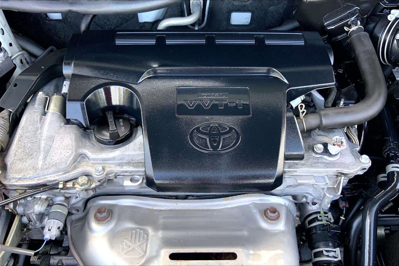 2018 Toyota RAV4 XLE Super White at Group 1 Toyota Southwest