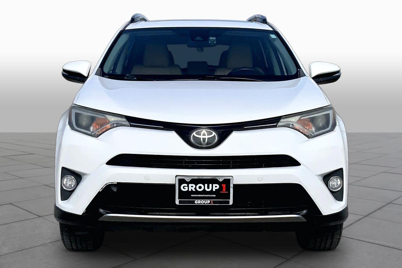 2018 Toyota RAV4 XLE Super White at Group 1 Toyota Southwest