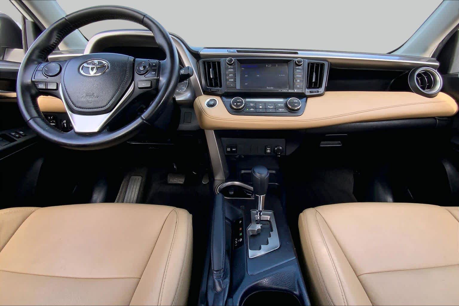 2018 Toyota RAV4 XLE Super White at Group 1 Toyota Southwest