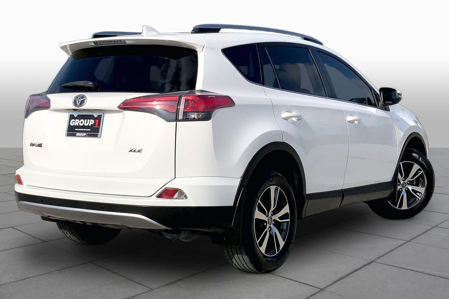 2018 Toyota RAV4 XLE Super White at Group 1 Toyota Southwest