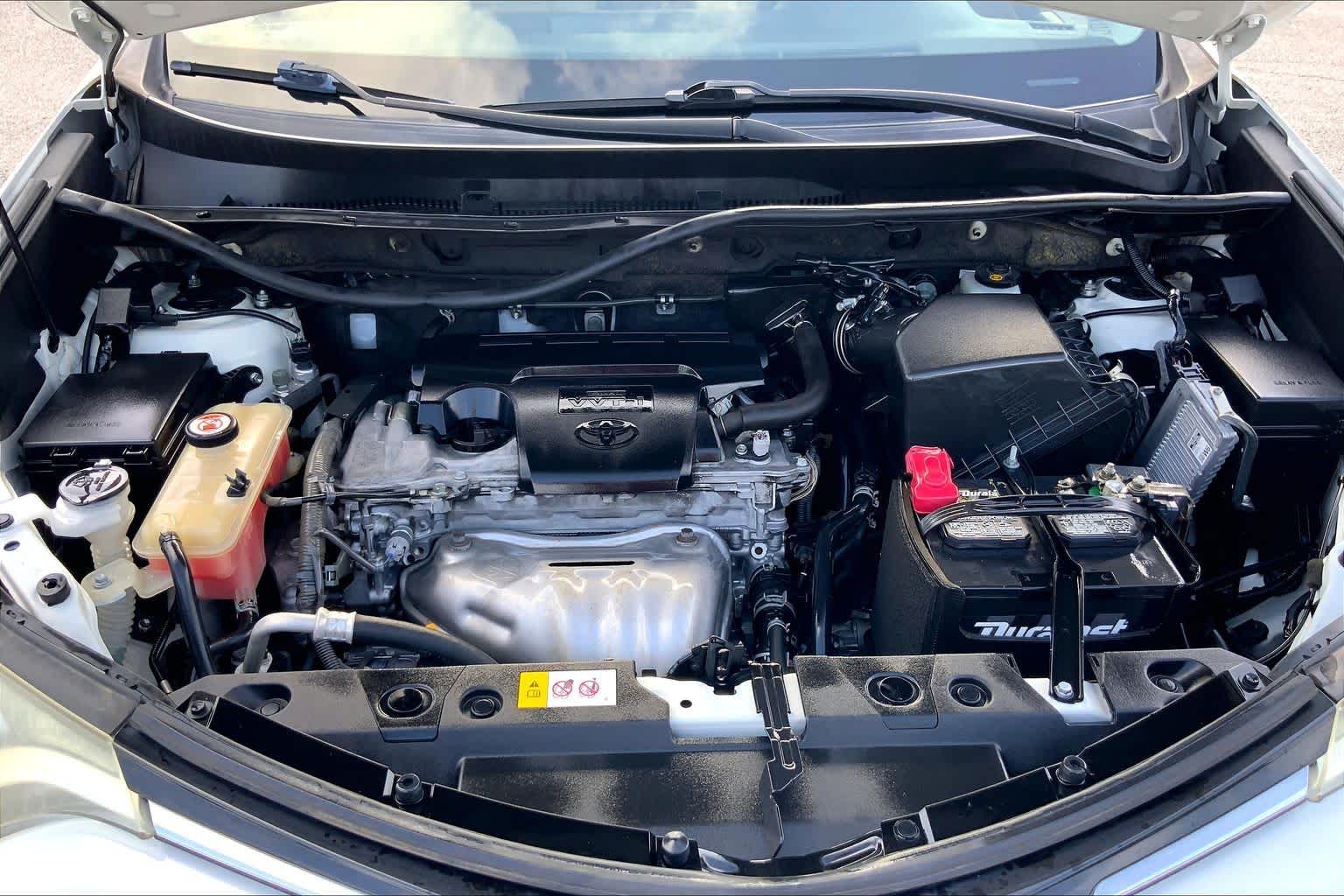 2018 Toyota RAV4 XLE Super White at Group 1 Toyota Southwest